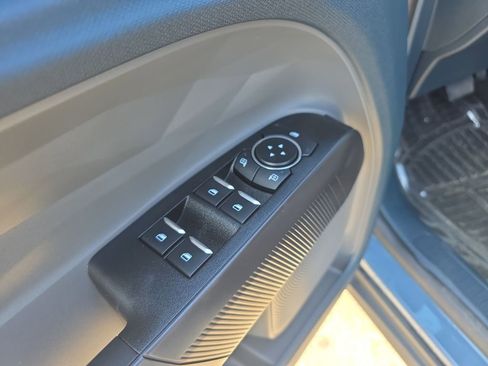 Certified 2025 Ford Maverick Lariat w/ Black Appearance Package image 17