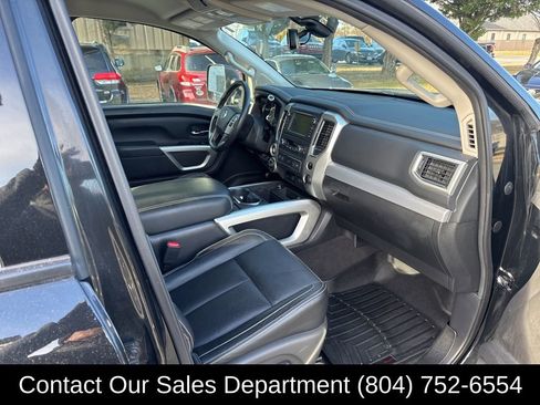 Used 2019 Nissan Titan PRO-4X w/ Pro-4x Convenience Package image 22