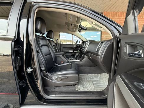 Used 2019 Chevrolet Colorado LT w/ Redline Special Edition AWD/4WD image 16