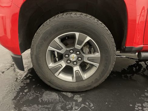 Used 2017 Chevrolet Colorado Z71 AWD/4WD image 25