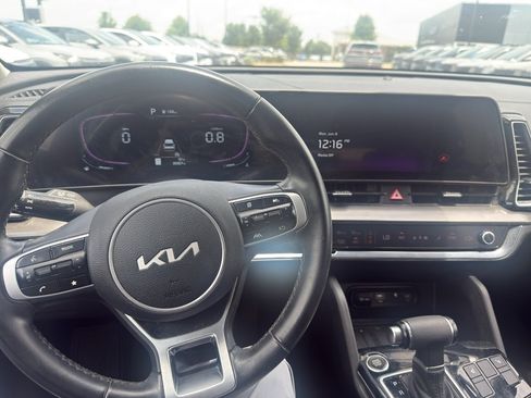 Used 2024 Kia Sportage EX FWD image 14