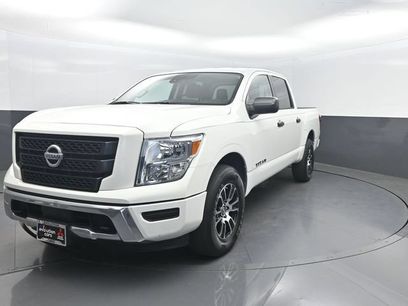 Used 2022 Nissan Titan SV