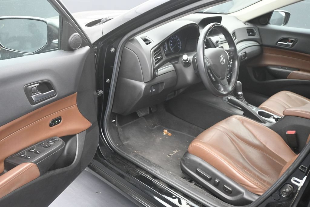 Used 2019 Acura ILX w/ Premium Package FWD image 10