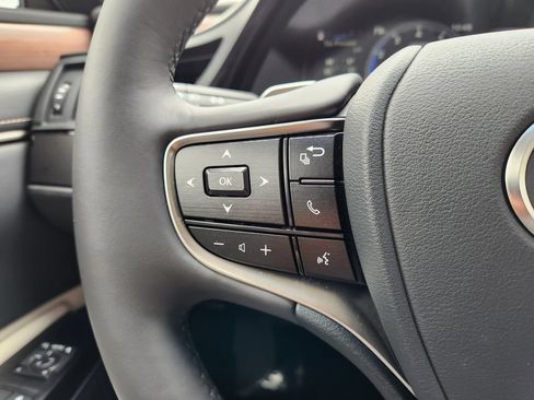 Used 2025 Lexus ES 350 w/ Premium Package FWD image 28