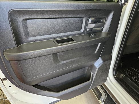 Used 2022 RAM 2500 Tradesman w/ Chrome Appearance Group AWD/4WD image 23