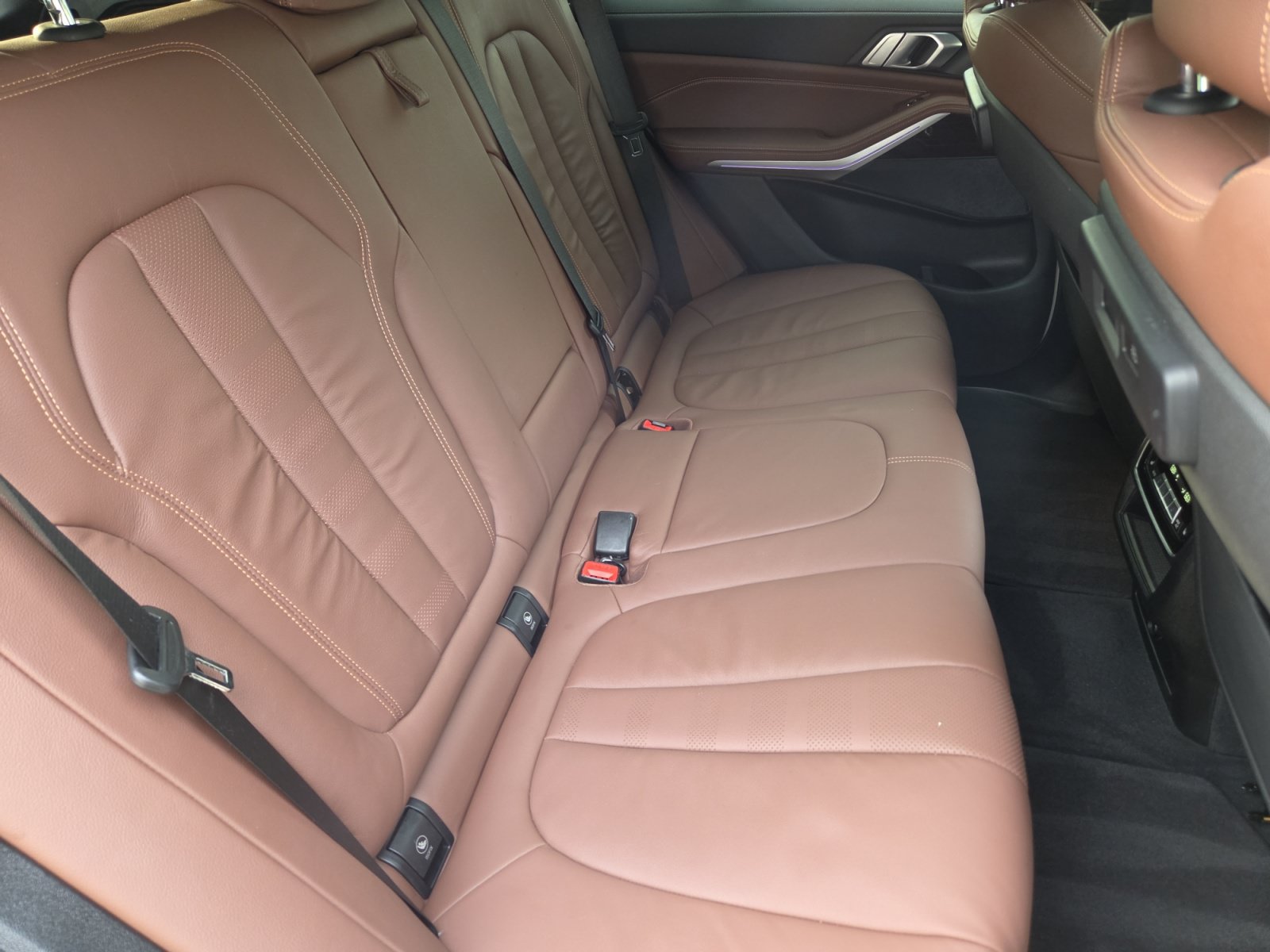 Used 2020 BMW X5 xDrive40i w/ Premium Package AWD/4WD image 18