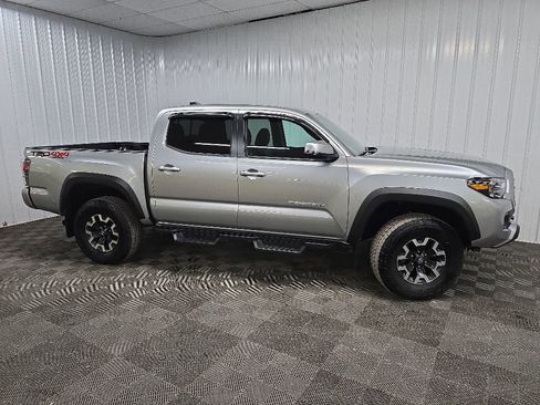 Used 2023 Toyota Tacoma TRD Off-Road w/ Technology Package AWD/4WD image 1