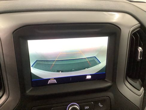 Used 2022 Chevrolet Silverado 2500 Custom w/ Custom Convenience Package image 17