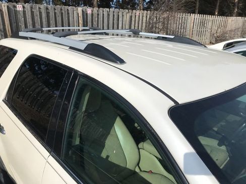 Used 2011 GMC Acadia SLT image 4