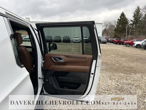 Certified 2023 Chevrolet Suburban High Country image 23
