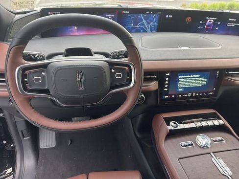 New 2025 Lincoln Navigator L Reserve image 12