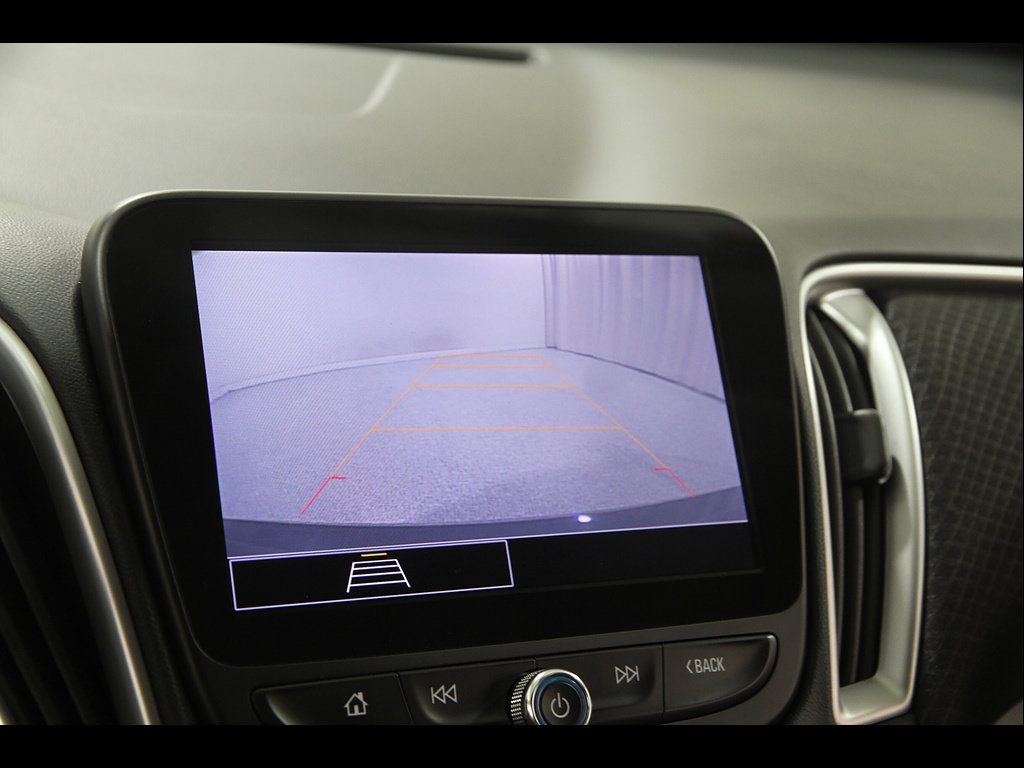 Used 2022 Chevrolet Malibu LT FWD image 14