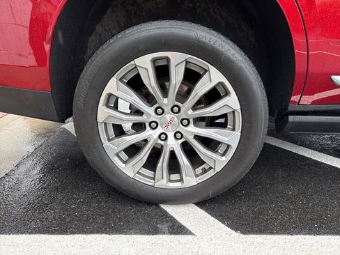 Used 2022 GMC Yukon Denali image 9