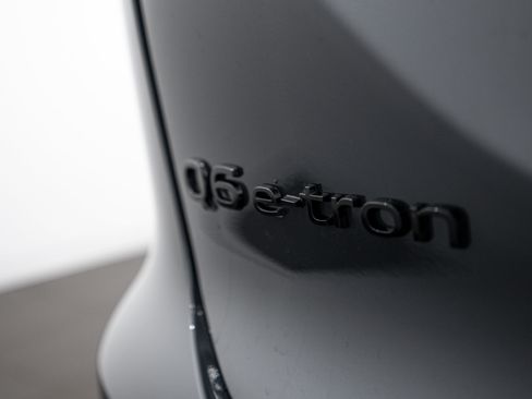 New 2027 Audi Q6 e-tron Premium Plus AWD/4WD image 21