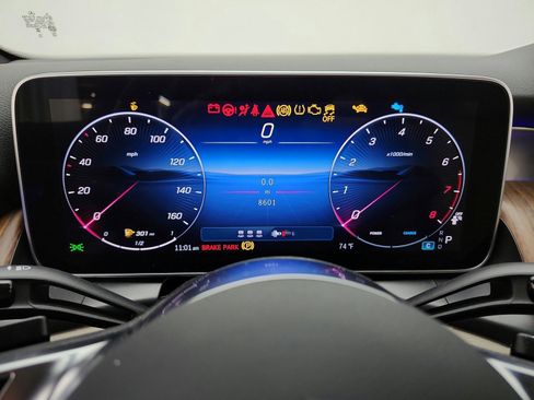 Certified 2026 Mercedes-Benz GLC 300 image 9