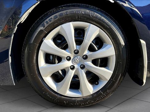 Certified 2025 Toyota Corolla LE image 10