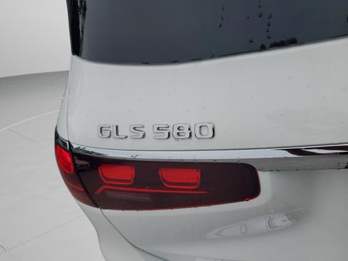 Certified 2026 Mercedes-Benz GLS 580 4MATIC image 6