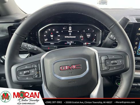 Certified 2025 GMC Sierra 1500 Elevation image 18