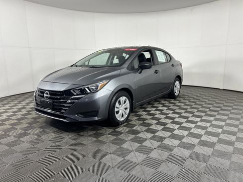 Used 2024 Nissan Versa S w/ Trunk Package image 3