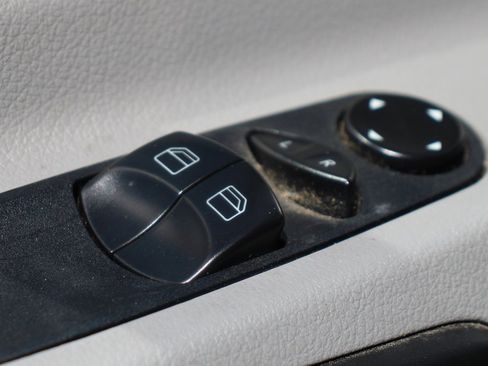 Used 2017 Mercedes-Benz Sprinter 2500 w/ Active Safety Plus Package image 19