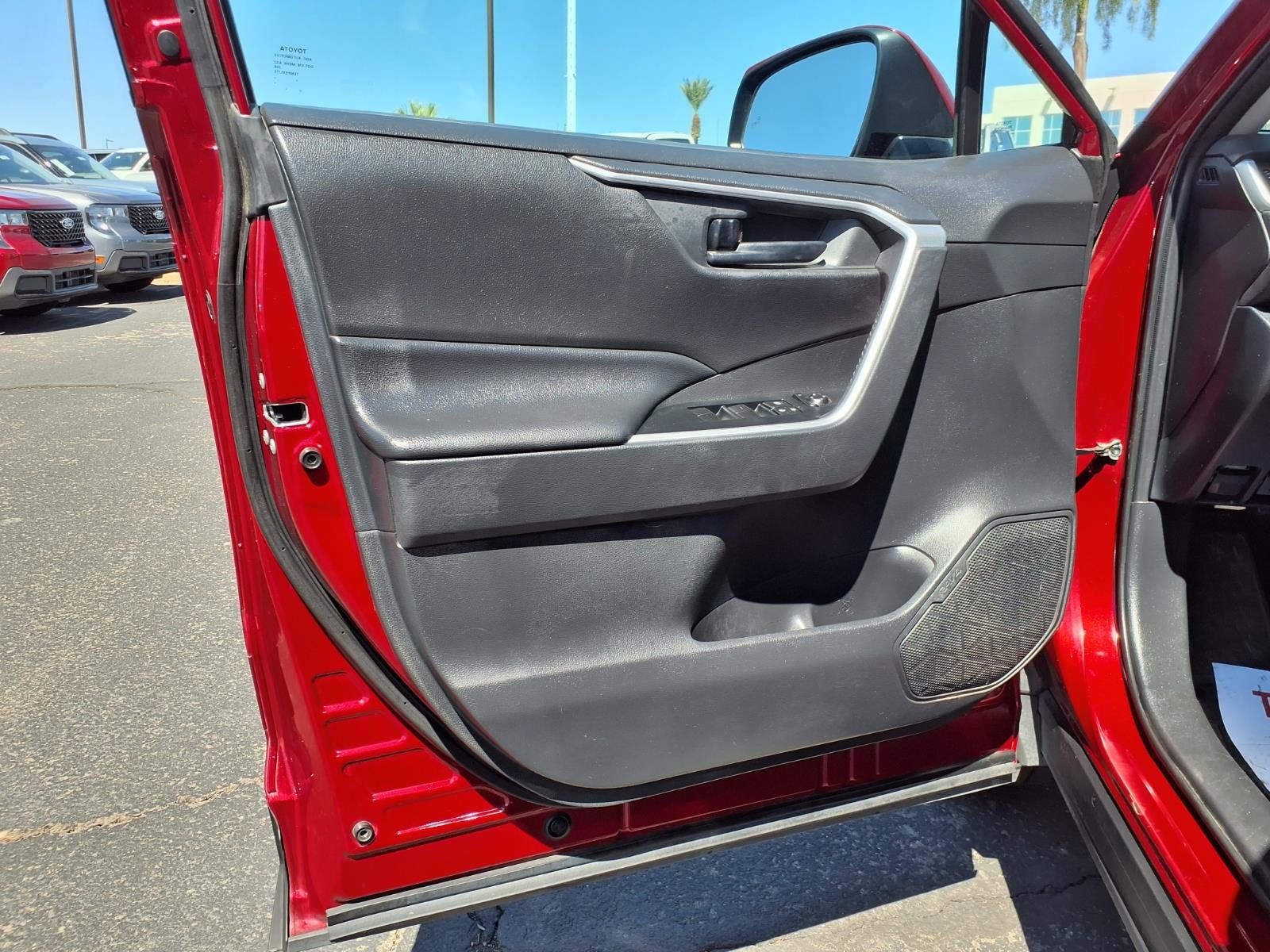 Used 2019 Toyota RAV4 LE w/ All Weather Liner Package AWD/4WD image 20