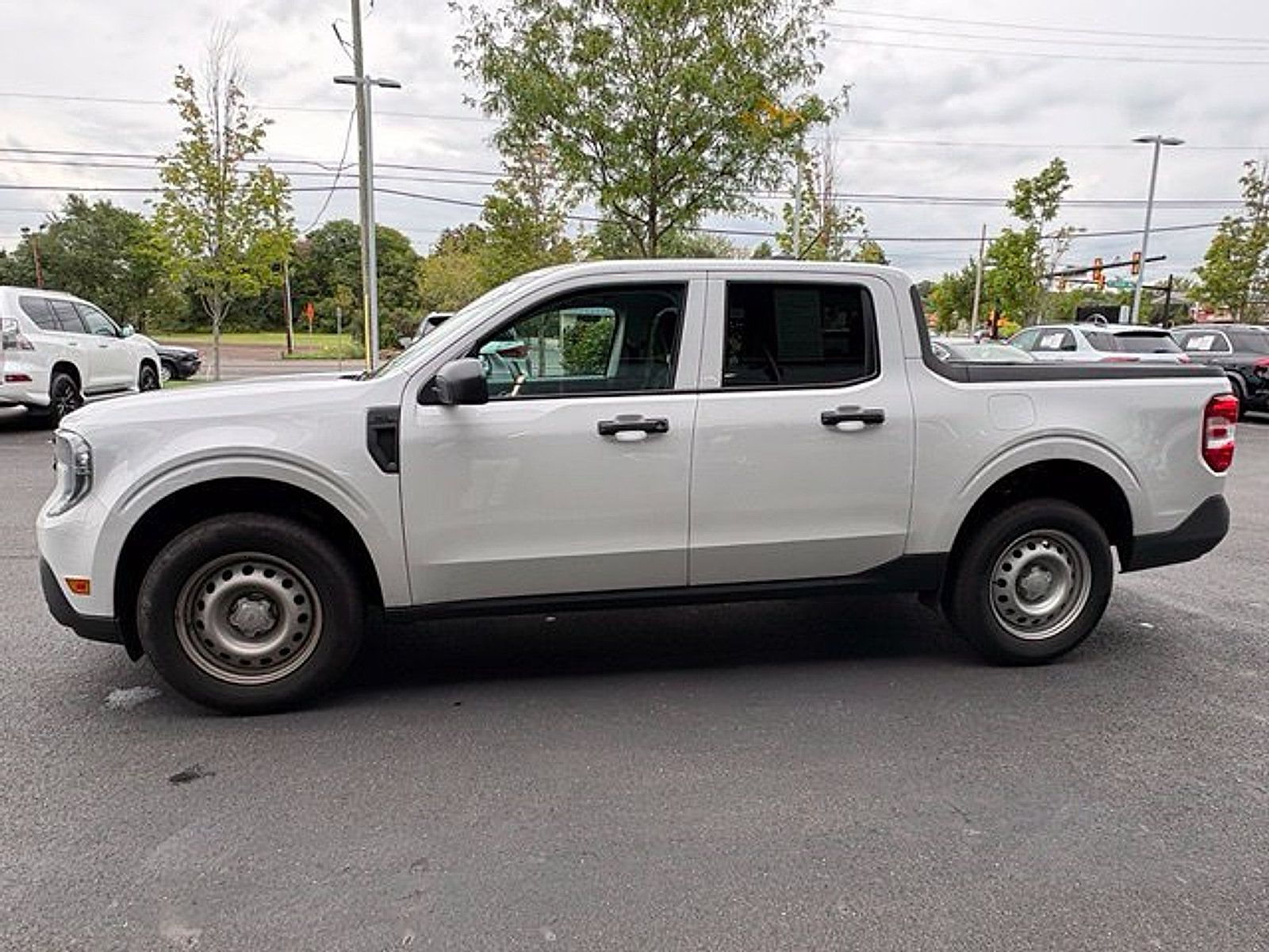 Used 2026 Ford Maverick XL AWD/4WD image 4
