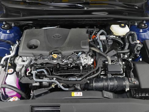 Used 2026 Toyota Camry XLE w/ Premium Plus Package image 30