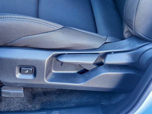 Used 2025 Toyota Tacoma SR image 18