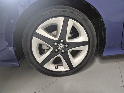 Certified 2016 Toyota Prius Four image 10