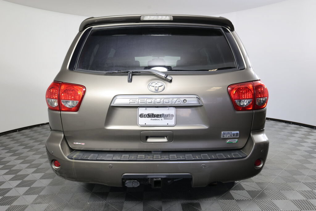 Used 2014 Toyota Sequoia Platinum AWD/4WD image 3