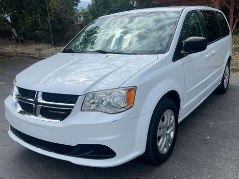 Used 2015 Dodge Grand Caravan SE w/ Quick Order Package 29E SE FWD image 1