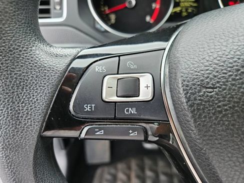 Used 2015 Volkswagen Jetta SE FWD image 26