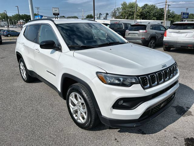 Used 2024 Jeep Compass Latitude AWD/4WD image 10