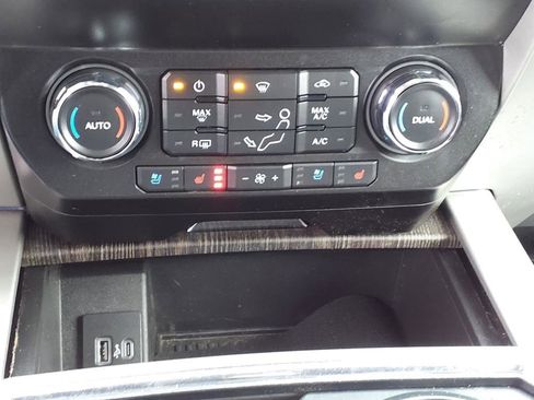 Certified 2020 Ford F350 Lariat w/ Lariat Value Package image 19