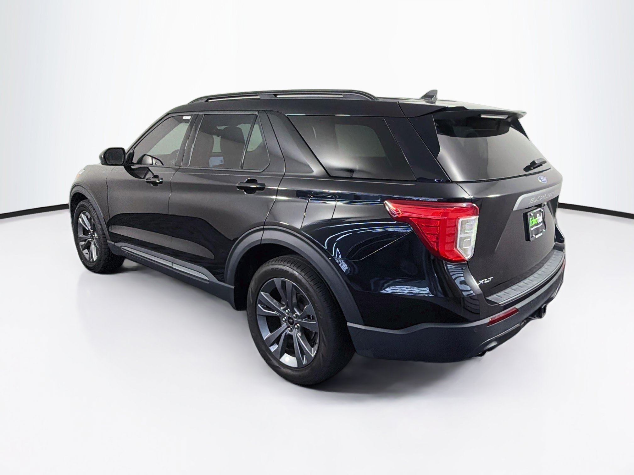 Used 2023 Ford Explorer XLT w/ Equipment Group 202A RWD image 5