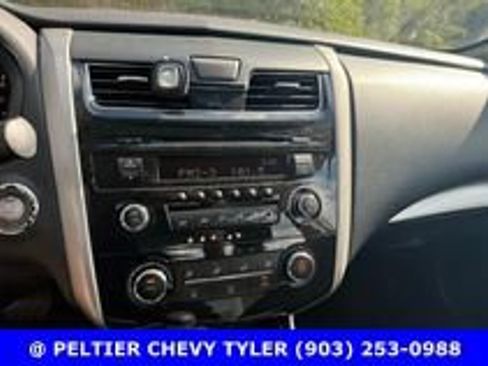Used 2015 Nissan Altima 2.5 S FWD image 10