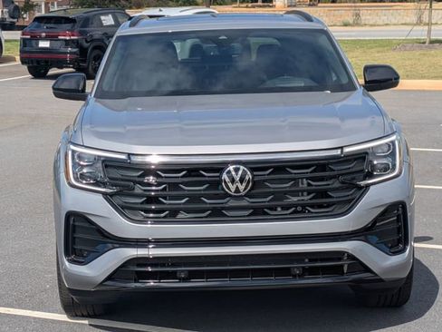 New 2026 Volkswagen Atlas Cross Sport SEL R-Line AWD/4WD image 10
