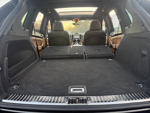 Used 2014 Porsche Cayenne Platinum Edition image 31