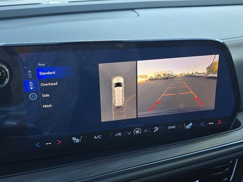 New 2026 Chevrolet Suburban LT w/ Comfort Package image 33