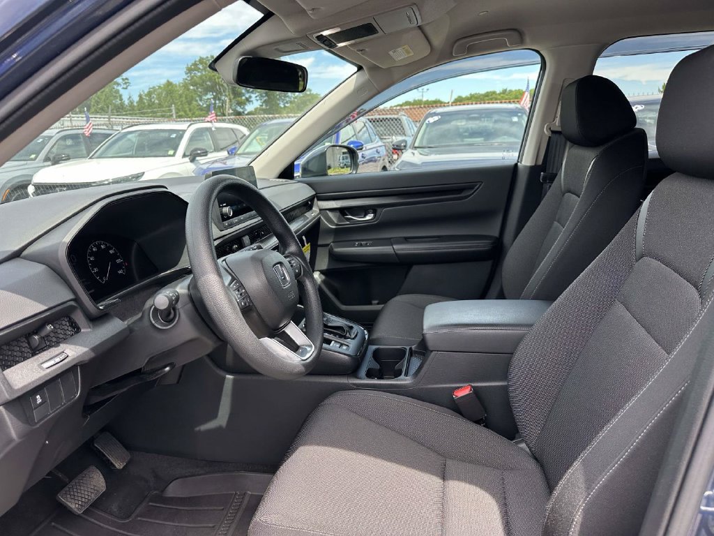 Used 2025 Honda CR-V LX image 12