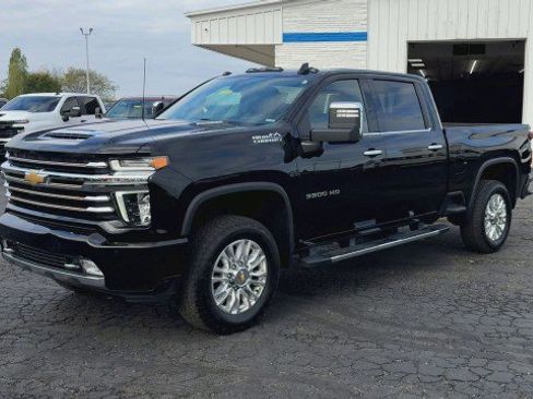 Certified 2022 Chevrolet Silverado 3500 High Country w/ LPO, Hitch Package image 4