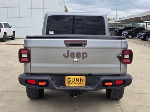 Used 2021 Jeep Gladiator Mojave AWD/4WD image 6