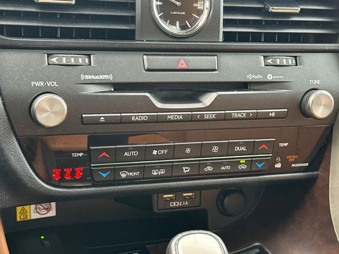 Certified 2022 Lexus RX 450h AWD w/ Premium Package image 23