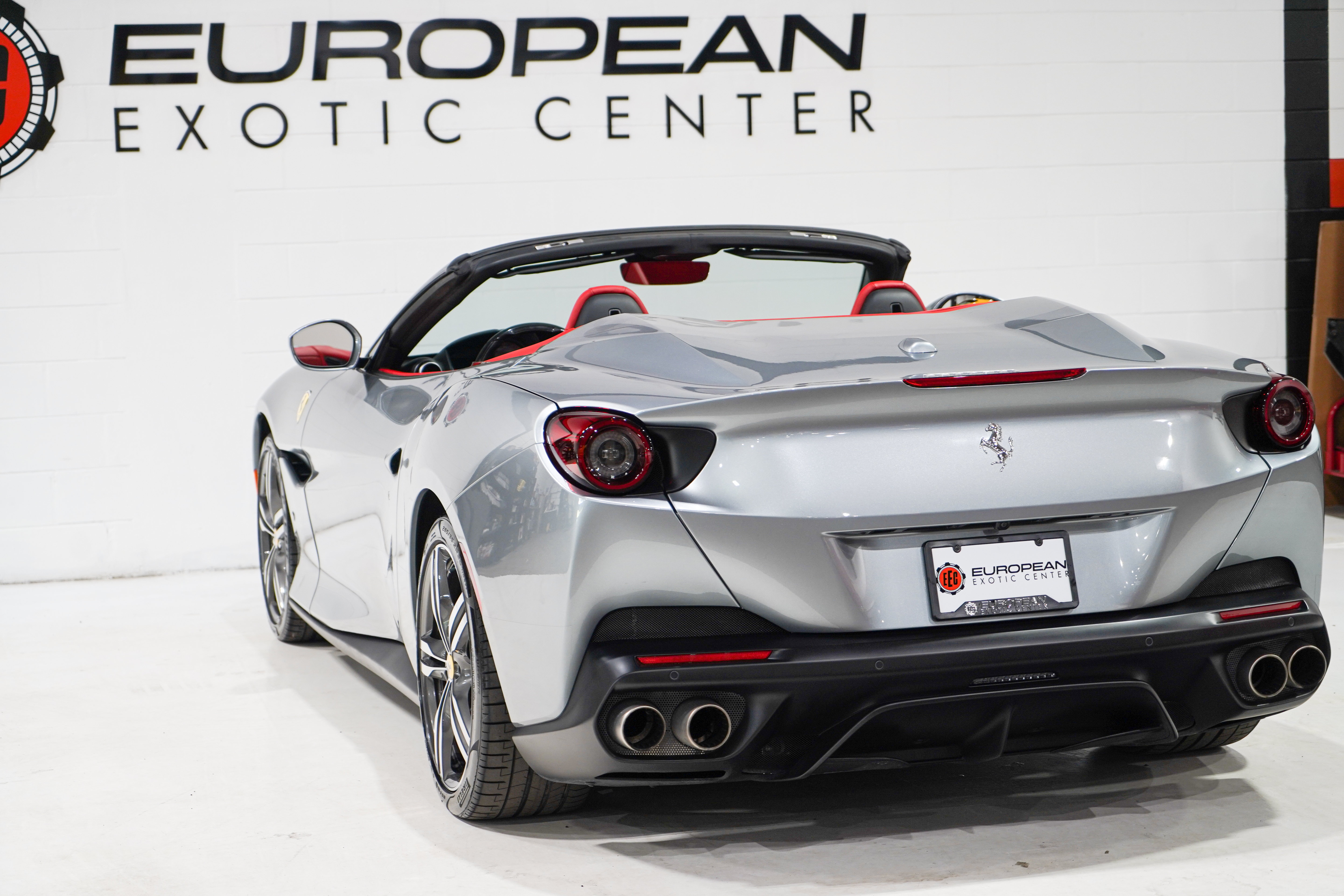Used 2020 Ferrari Portofino RWD image 35