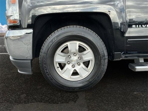 Used 2017 Chevrolet Silverado 1500 LT w/ All Star Edition image 12