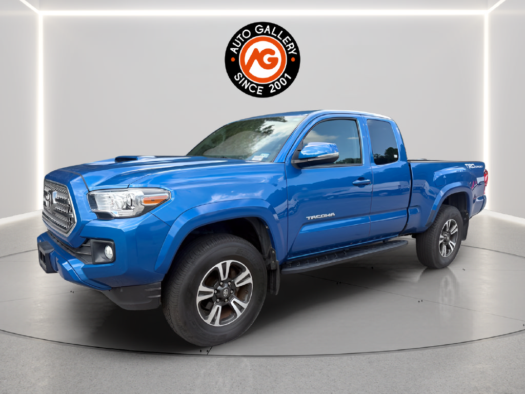 Used 2016 Toyota Tacoma TRD Sport w/ Towing Package RWD image 3