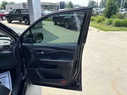 Used 2022 Honda Pilot Black Edition image 34