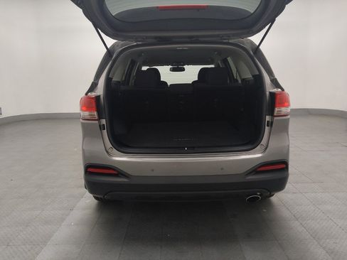 Used 2018 Kia Sorento LX image 29