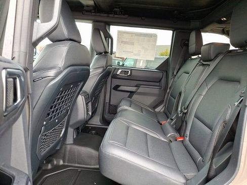 New 2025 Ford Bronco Badlands image 5