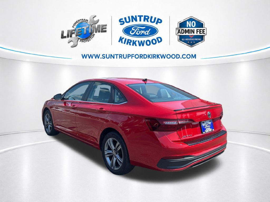 Used 2023 Volkswagen Jetta SE w/ Panoramic Sunroof Package FWD image 3